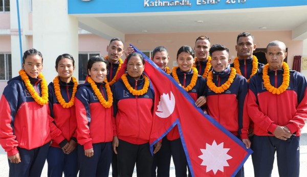१० नेपाली खेलाडी ढाका म्याराथनमा दौडिदै