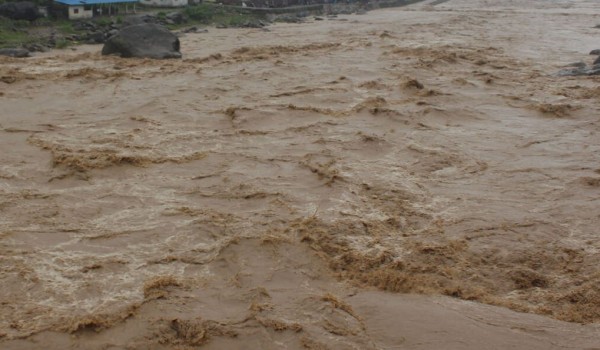 लुम्बिनी प्रदेशमा भारी वर्षाका कारण जनजीवन प्रभावित, तटीय क्षेत्रमा सावधानी र सतर्कता अपनाउन आह्वान