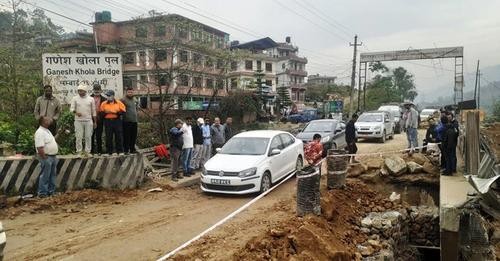 अठार घन्टापछि एकतर्फी खुल्यो पृथ्वी राजमार्ग