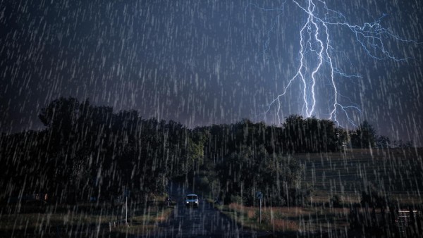 चट्याङ लागेर एक गर्भवती महिलाको मृत्यु, श्रीमान् गम्भीर घाइते