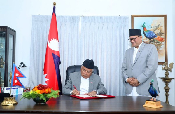 राष्ट्रपति पौडेलद्वारा मतदाता नामावली सम्बन्धी अध्यादेश जारी