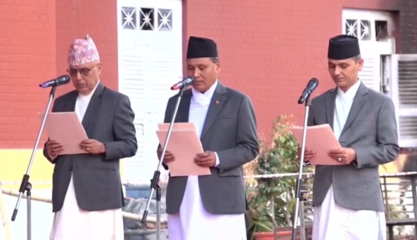 अन्तरिम सरकारका नवनियुक्त मन्त्रीहरूले लिए पद तथा गोपनीयताको शपथ