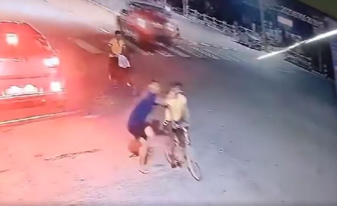 विराटनगरमा साइकल यात्रीमाथि मुक्का प्रहार गर्ने आयुष भेटवाल पक्राउ