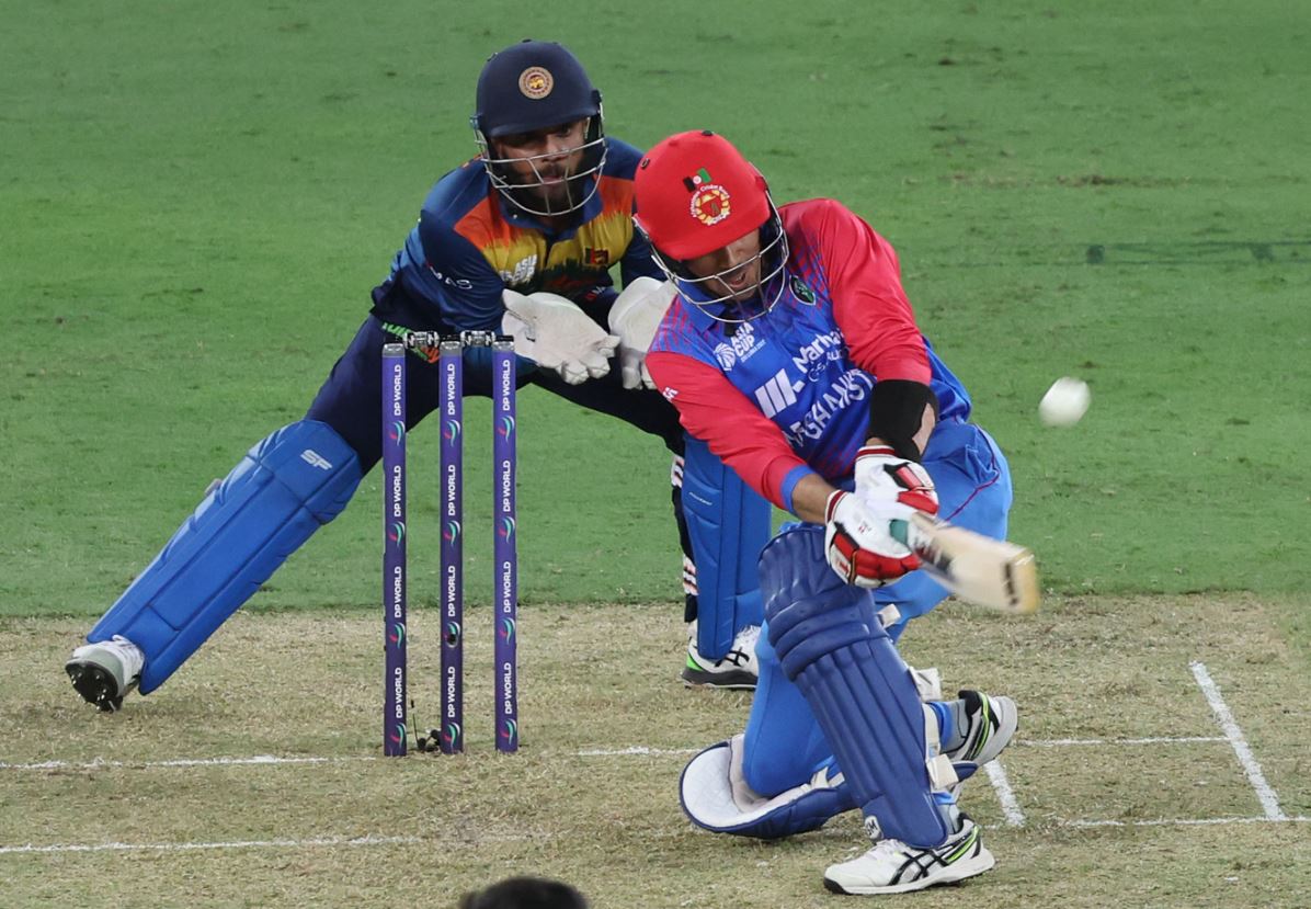 एसिया कप क्रिकेट : १८ ओवरमा ८६ रन खर्चिदै अफगानिस्थानका गुल्बदीनले लिए श्रीलंकाको तेश्रो विकेट 