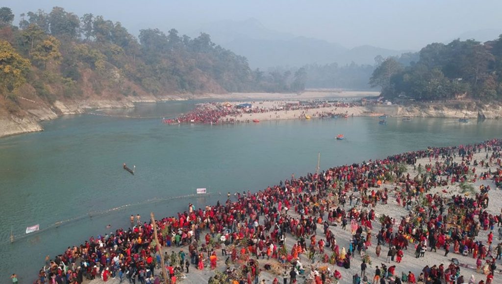 देवघाटमा नदीले बगाएर तीर्थयात्री बेपत्ता