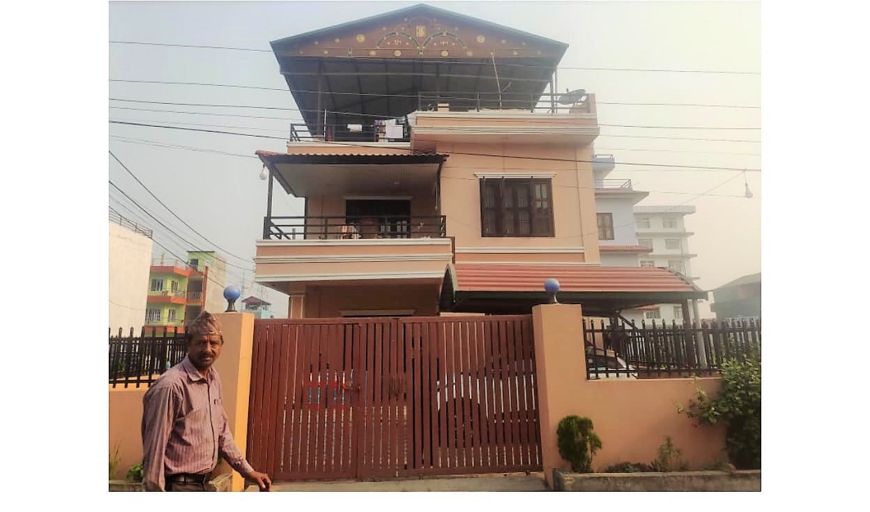रवि लामिछानेका गाडी चालक घरको तीन तलाबाट खसेको अवस्थामा भेटिए, अवस्था गम्भीर