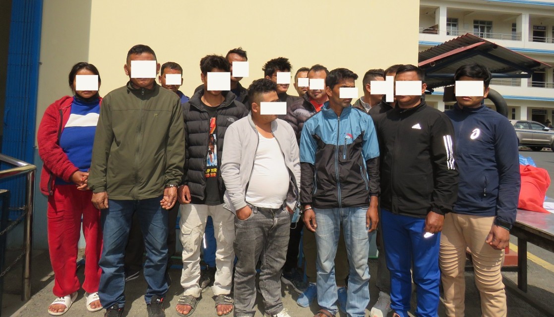 ललितपुरको भैसेपाटीबाट जुवातास खेलिरहेको अवस्थामा १४ जना पक्राउ
