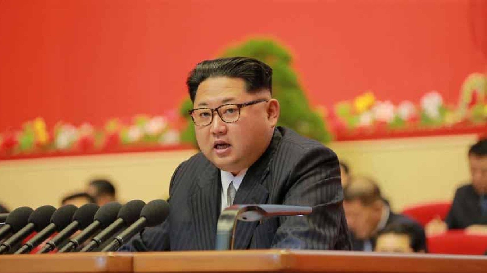 आफ्नो बालबालिकाको नाम "बम, बन्दुक, स्याटेलाइट" राख्न अभिभावकलाई उत्तर कोरिया सरकारको आदेश 