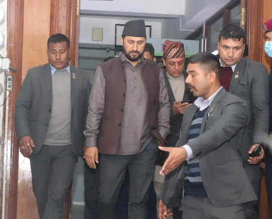 रवि लामिछानेले बुझाए राजीनामा