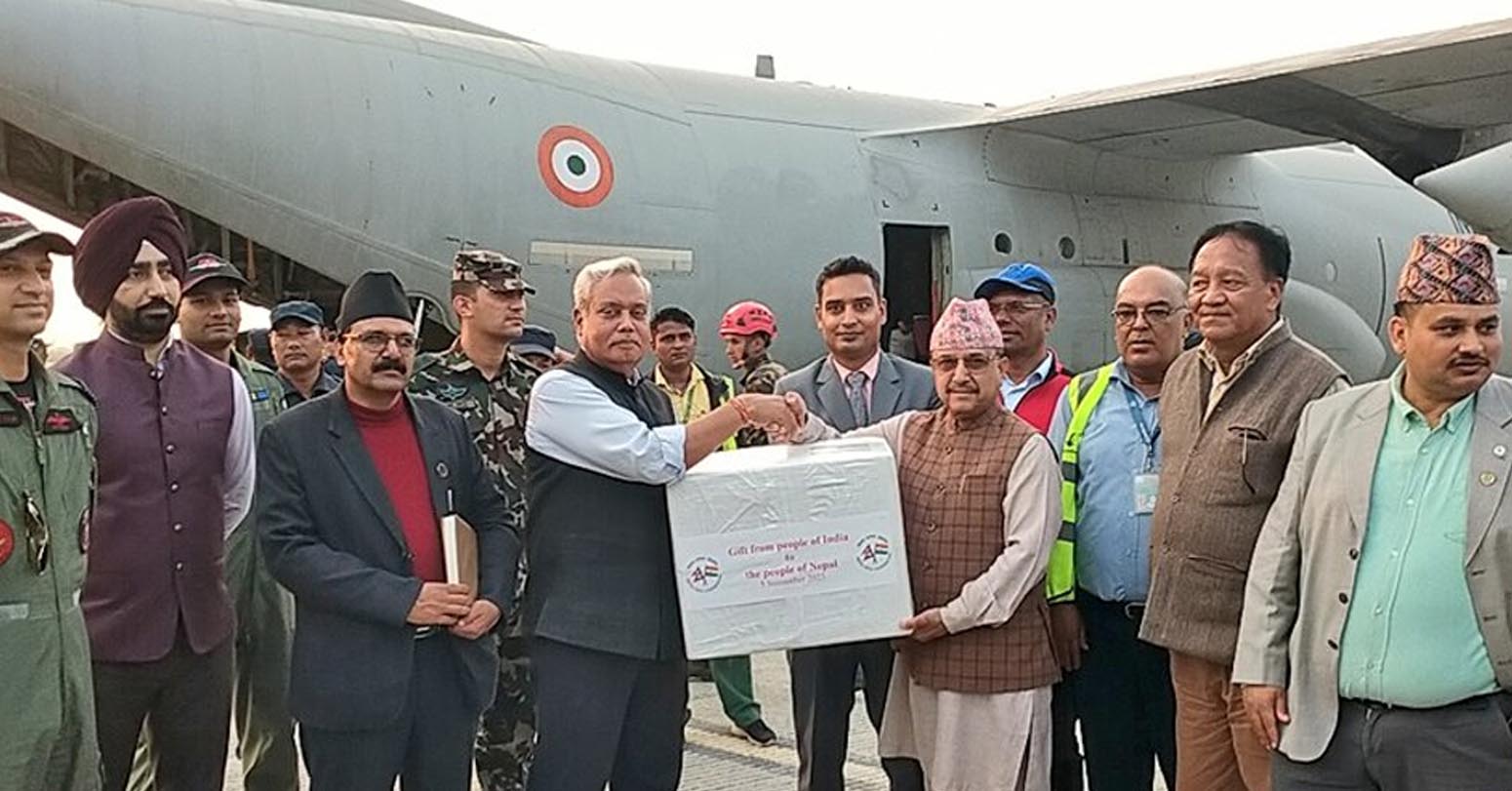 भारतद्वारा १० करोड रुपैयाँ बराबरको ११ टन आपत्कालीन राहत सामग्री हस्तान्तरण
