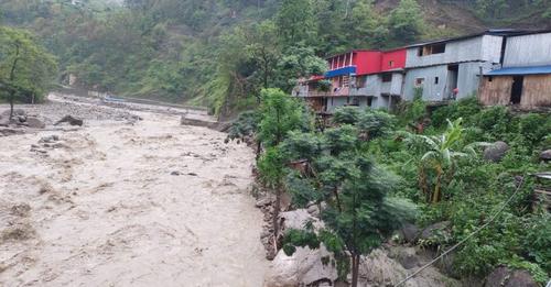 ताप्लेजुङमा पहिराले एकै परिवारका तीनजना सहित चार बेपत्ता