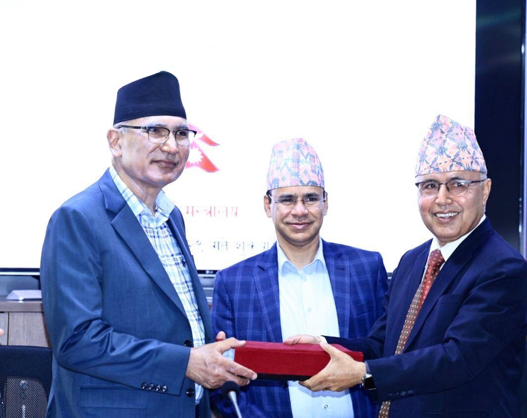 लगानीको वातावरण बनाउन र उत्पादनको लागत घटाउन उच्चस्तरीय आयोगको सुझाव